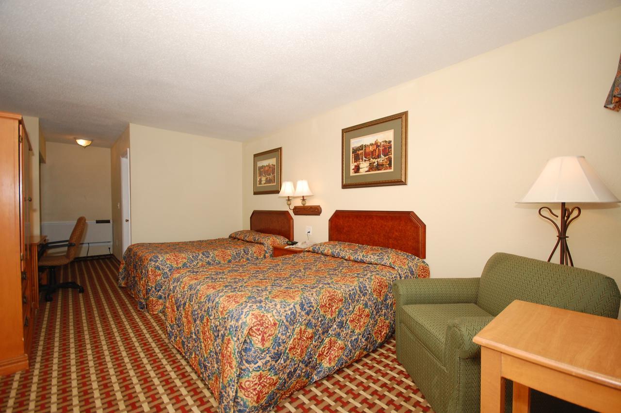 Millville Motorsports Inn And Suites Exteriér fotografie